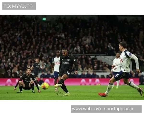 伯恩茅斯主帅暗示塞梅尼奥或将离队热刺战或成其告别战